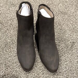 Brand new Market & Spruce Ankle Boots